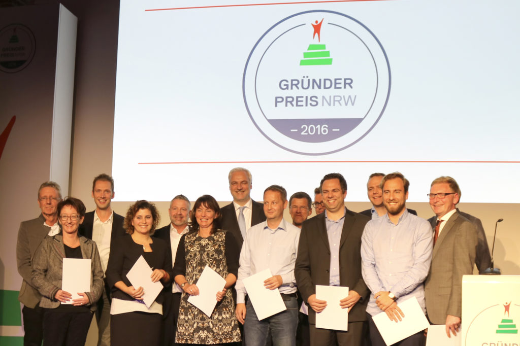 Die Nominierten des GRÜNDERPREIS NRW, darunter auch DIAFIX-Geschäftsführer Hans-Günter Herrmann (2. v.l.)