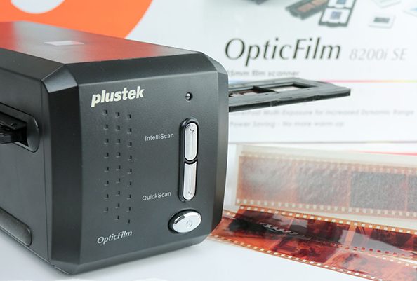 Der große Der Plustek OpticFilm 8200i